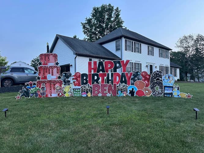 Yard Card Queen of Hudson