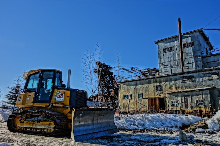 Airport Equipment Rentals / John Deere Construction